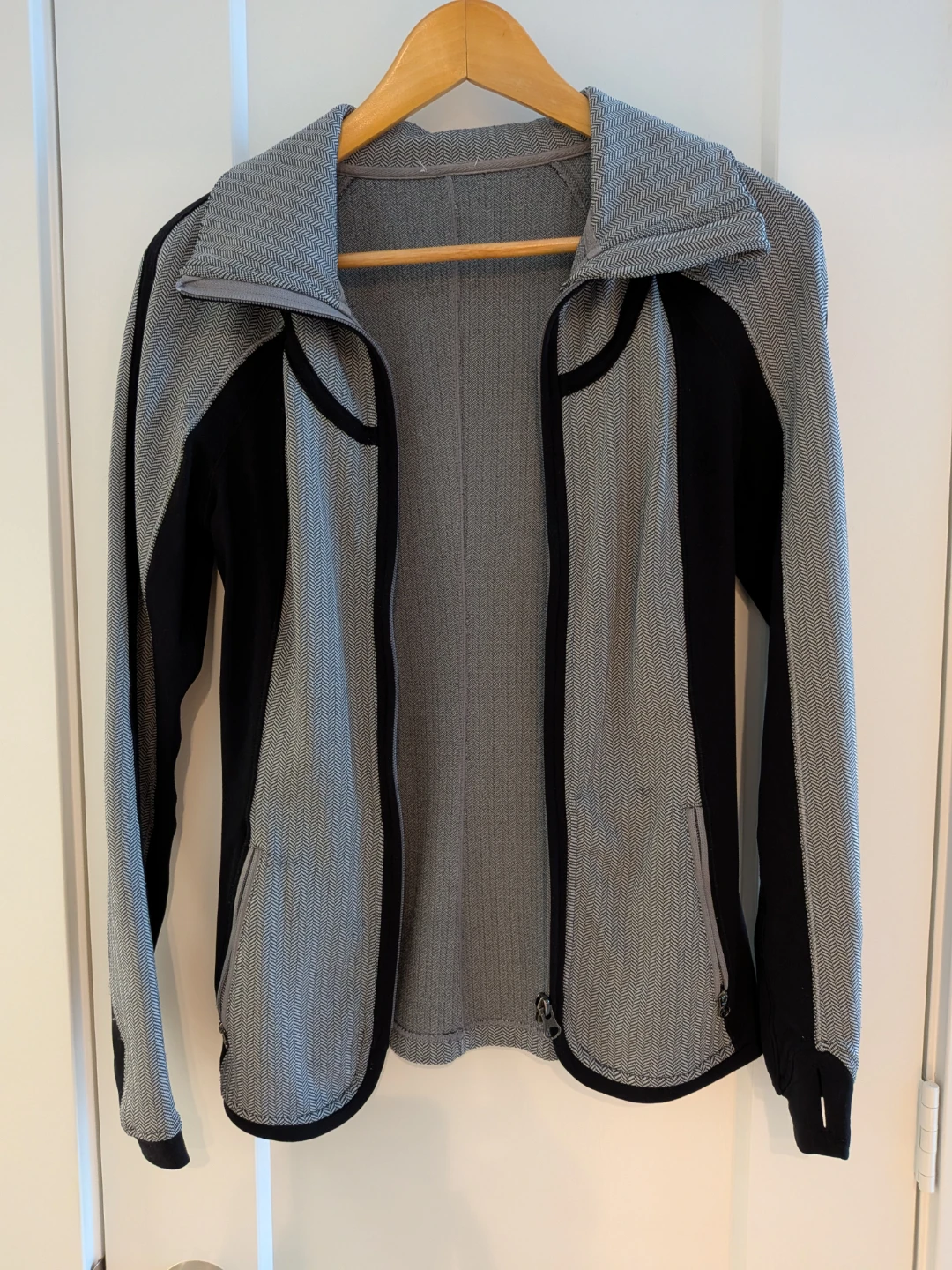 TITIKA Herringbone Zip-Up Jacket