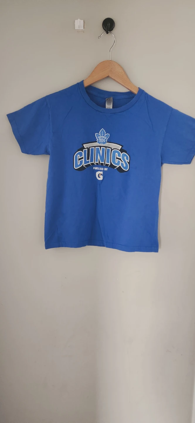 Kids Maple leafs t shirt