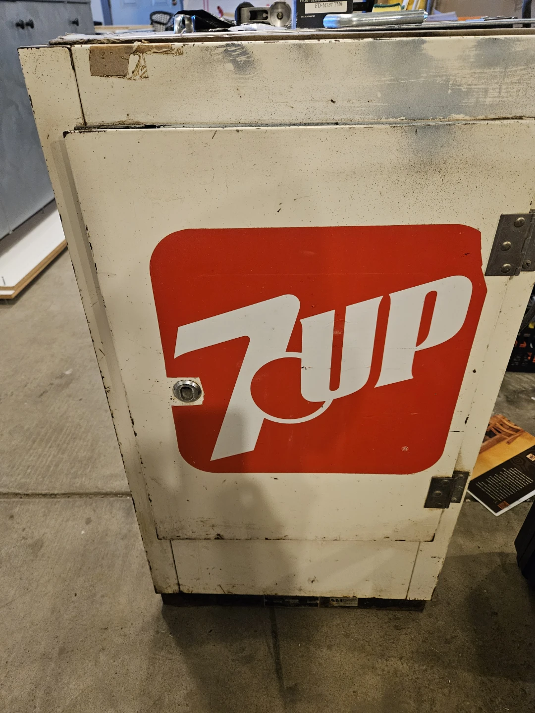 Vintage 7Up Ideal Drink Cooler