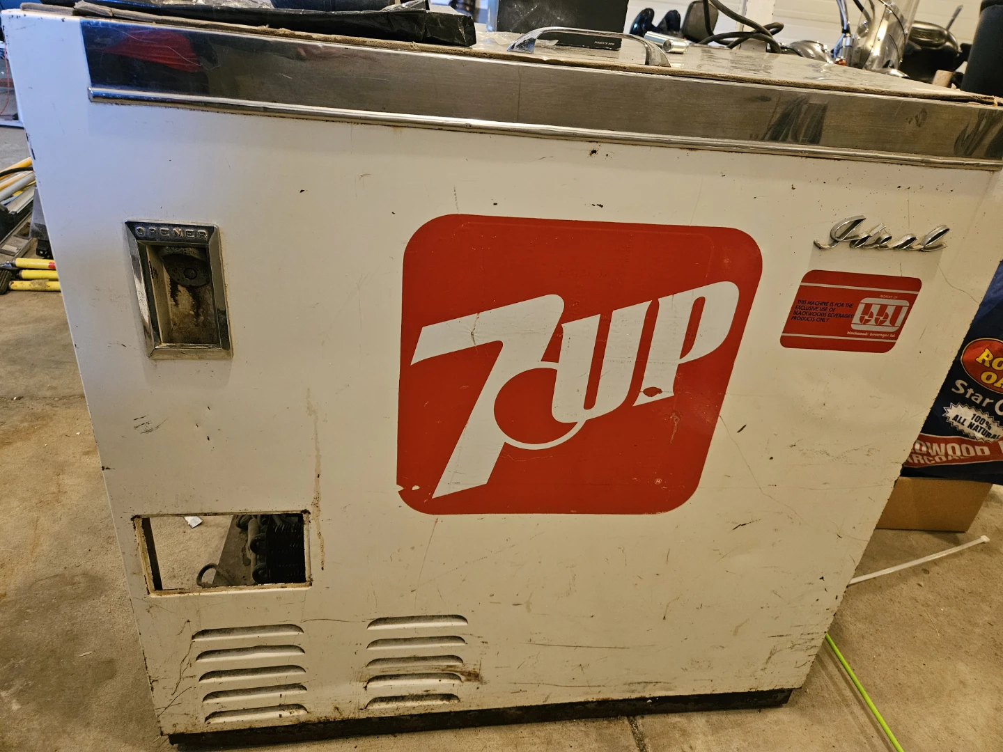 Vintage 7Up Ideal Drink Cooler - photo 2