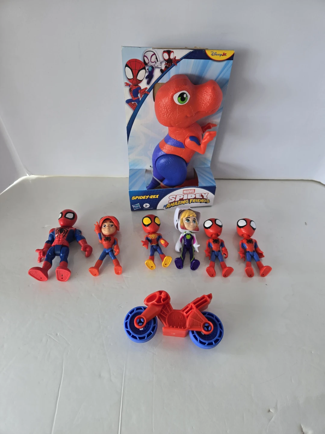 Spidey and friends toy playset - photo 2