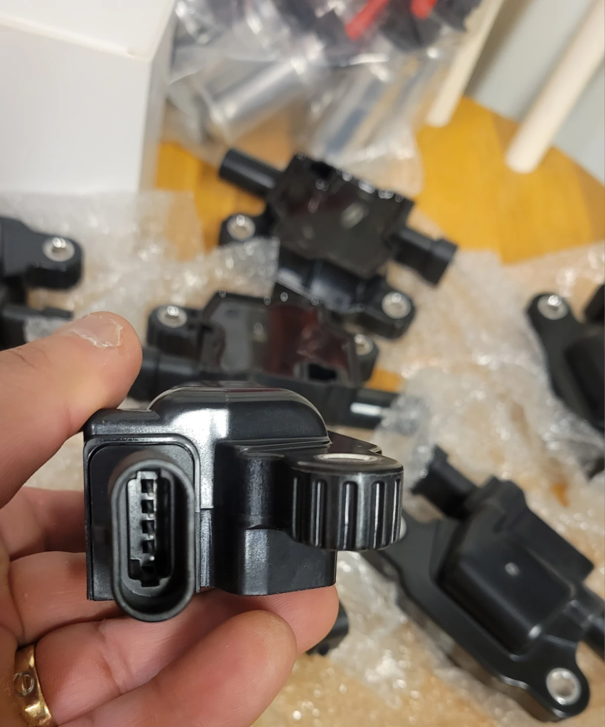 UF413 Square Ignition Coil Set Chevy Silverado 1500 GMC Sierra - photo 3
