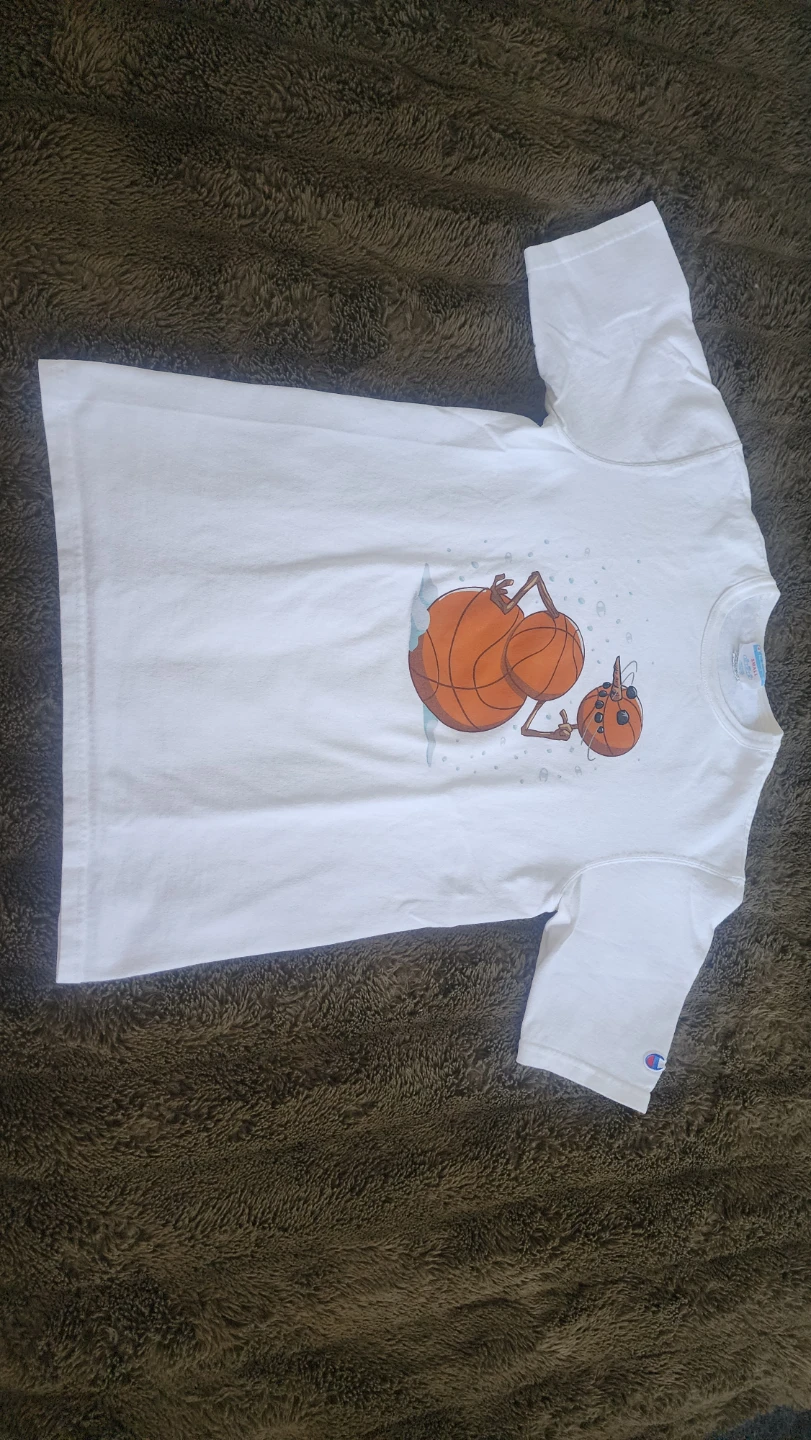 Jordan and Champion T-Shirts - photo 5