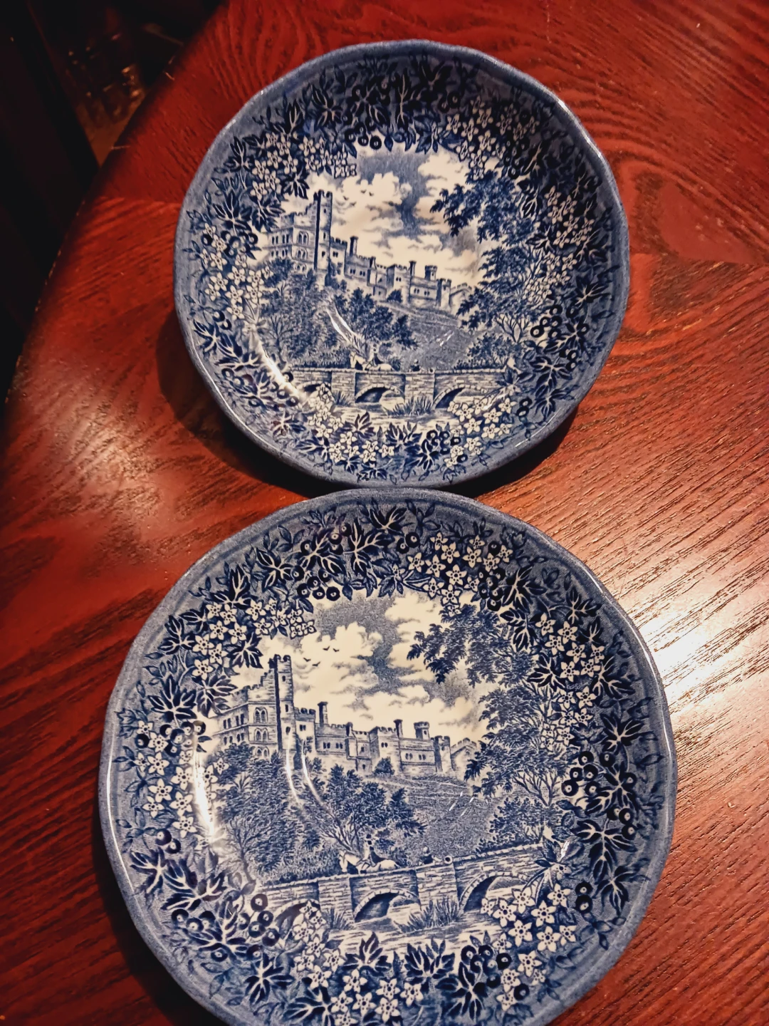 Set of 2 Vintage Blue and White Decorative Plates - photo 2