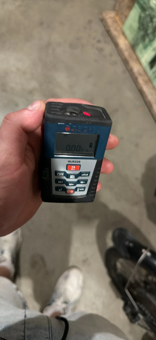 Bosch GLR225 Laser Distance Measurer