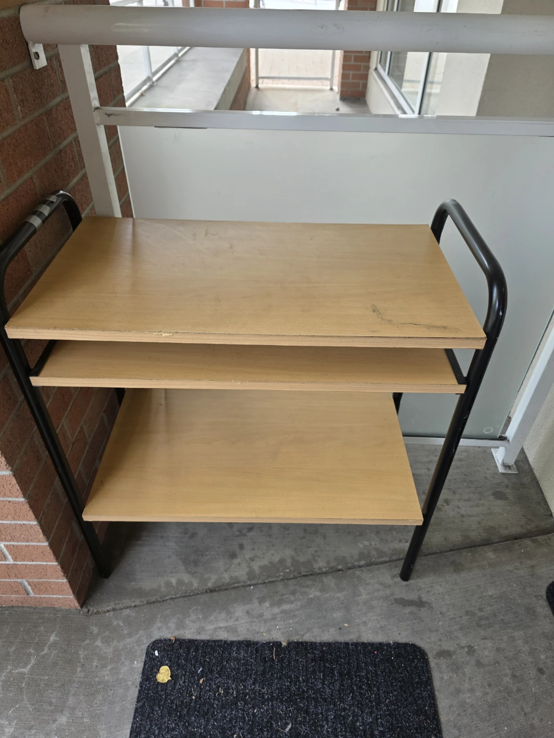 Computer table