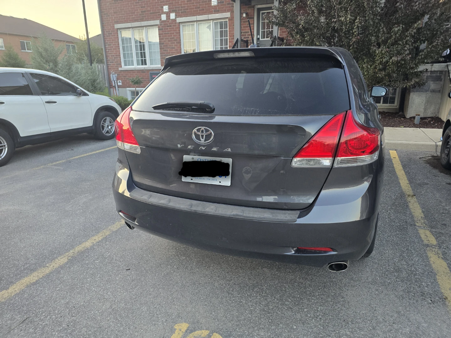 Relaible Grey Toyota Venza - photo 4