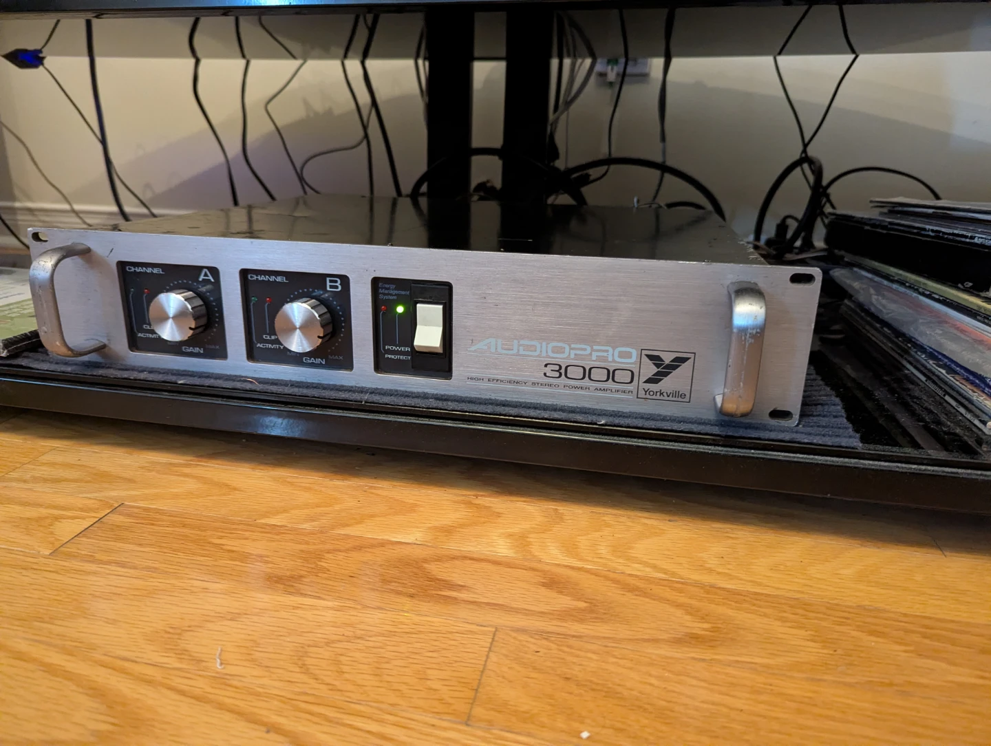 YORKVILLE AUDIO PRO 3000 - photo 3