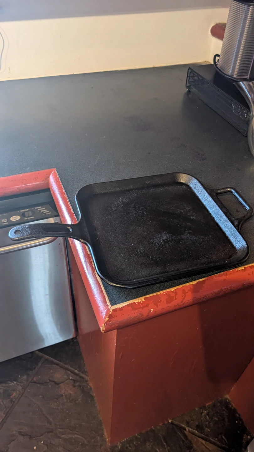 Lodge Square Cast Iron Grill Pan