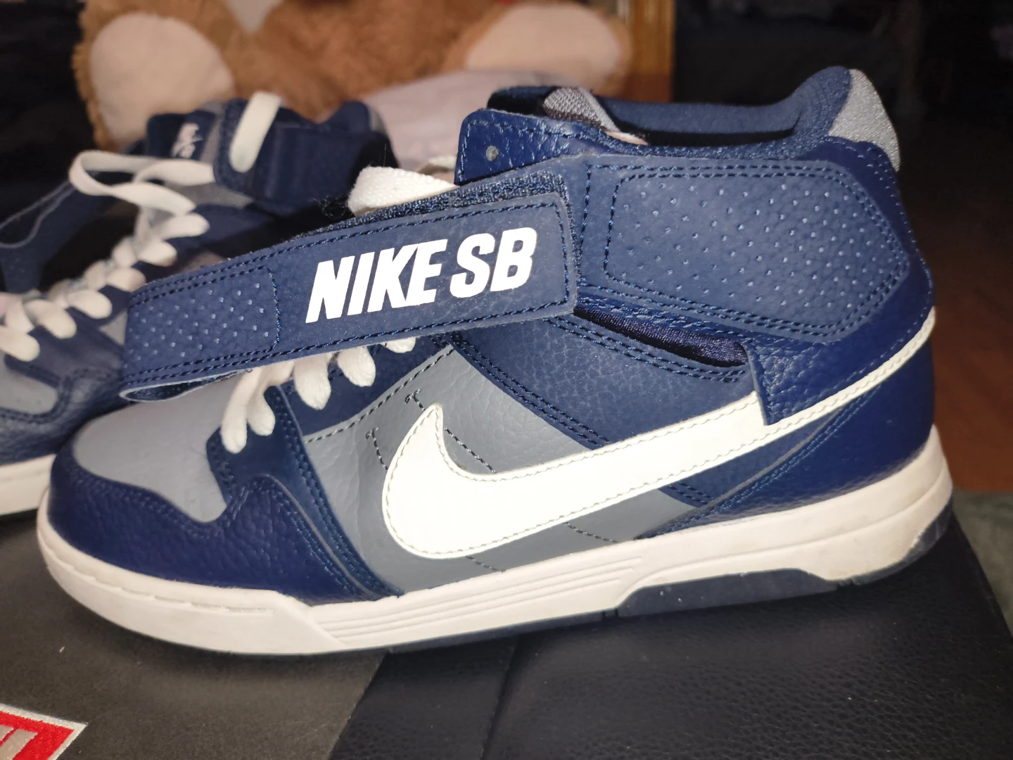 Nike SB Dunk High Top Shoes - photo 2