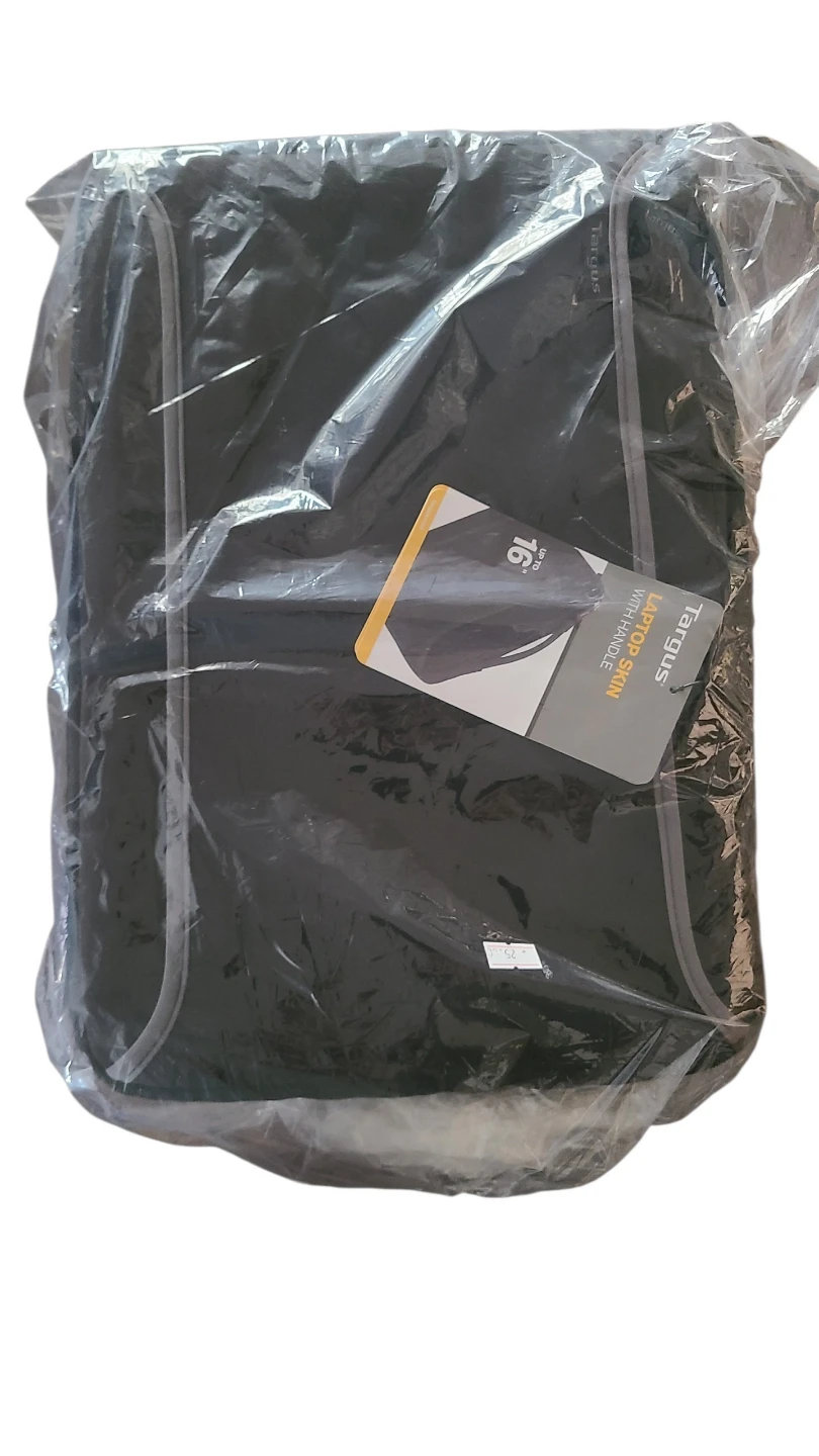 Targus Laptop Skin with Handle - Fits up to 16"