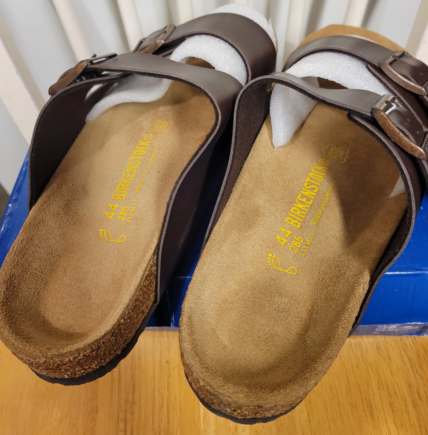 NEW Birkenstock Men’s Arizona Sandals Brown Size 44 / 11 - photo 2