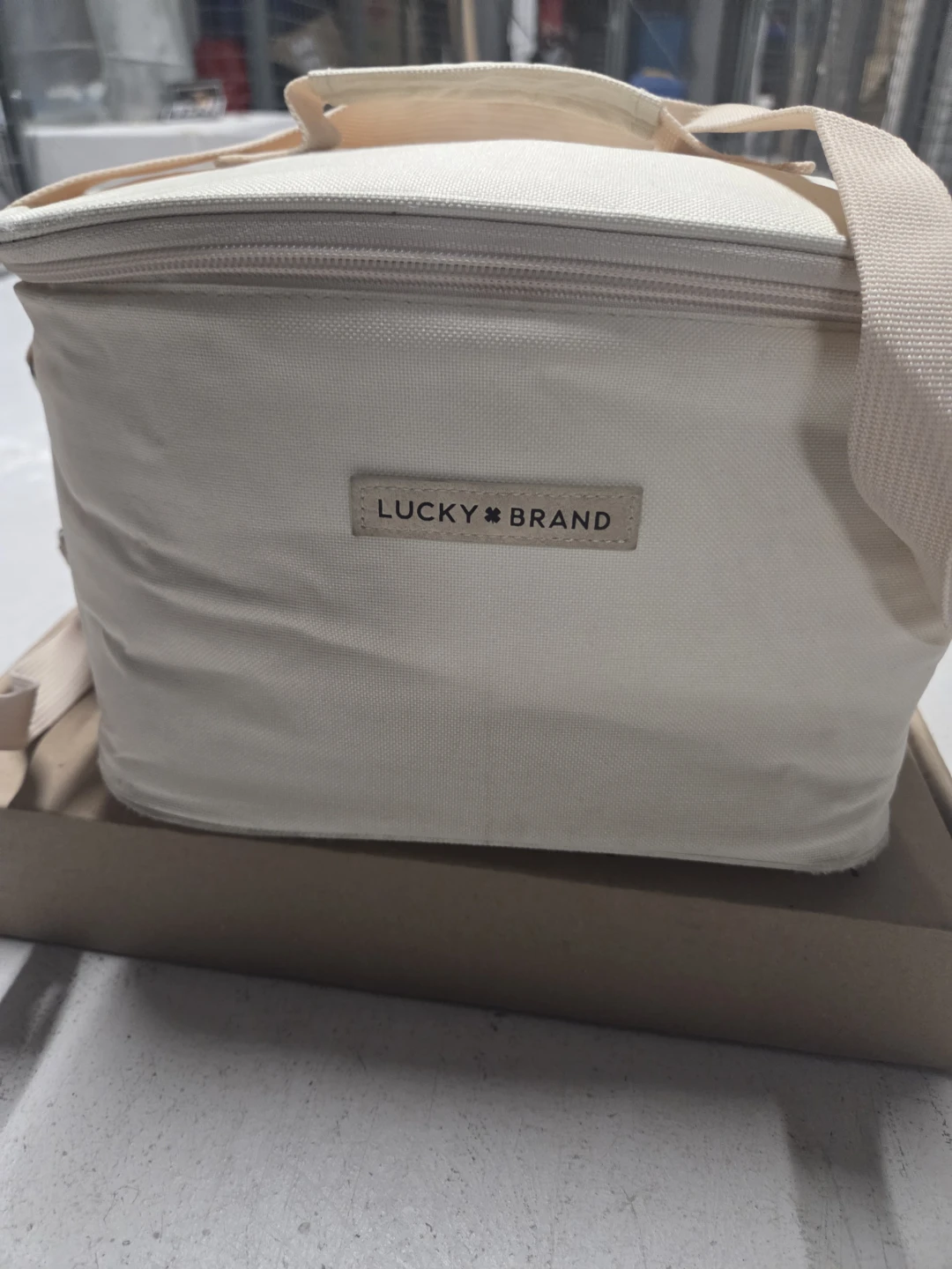 Lucky Brand Insulated Cooler Bag - photo 3