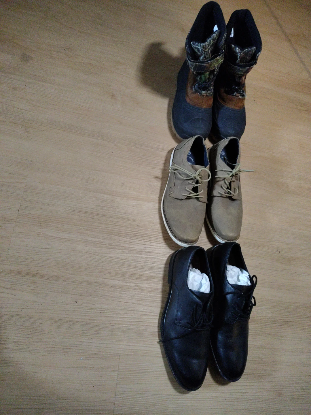 Set of 3 Men's Shoes, Size 9 - photo 2