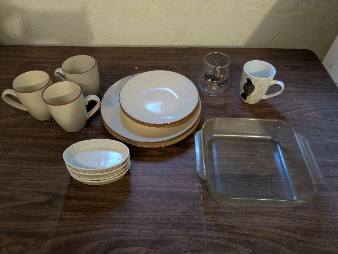 Kitchenware Set Including Pyrex and Mugs