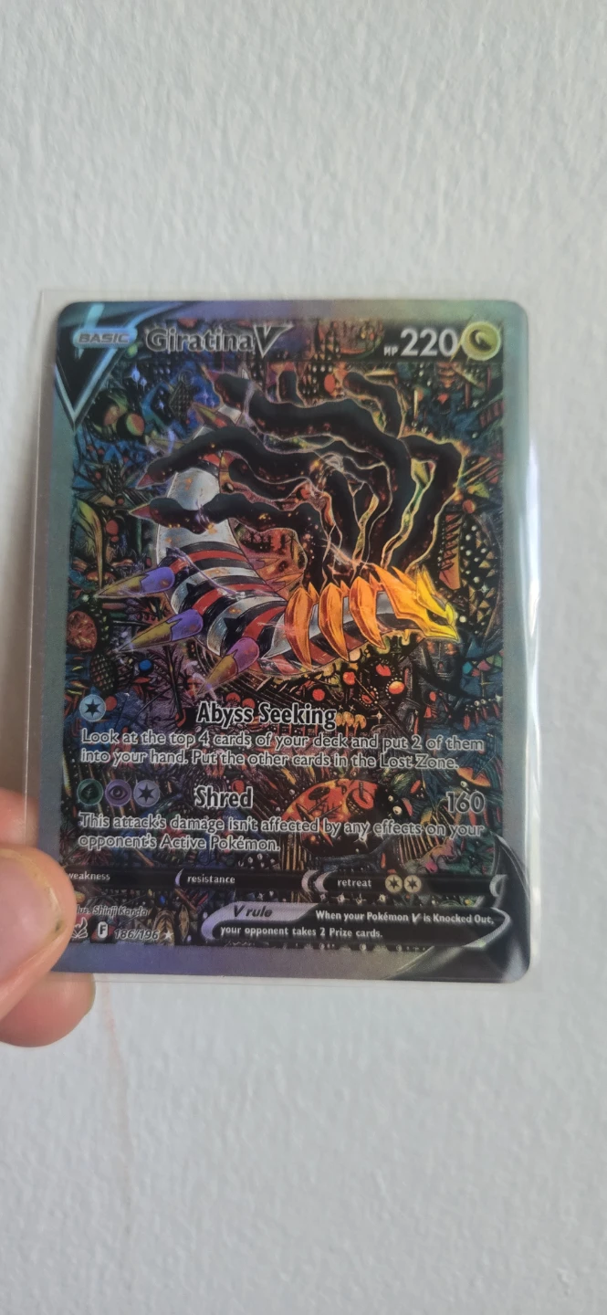 Giratina V 186/196 Trading Card