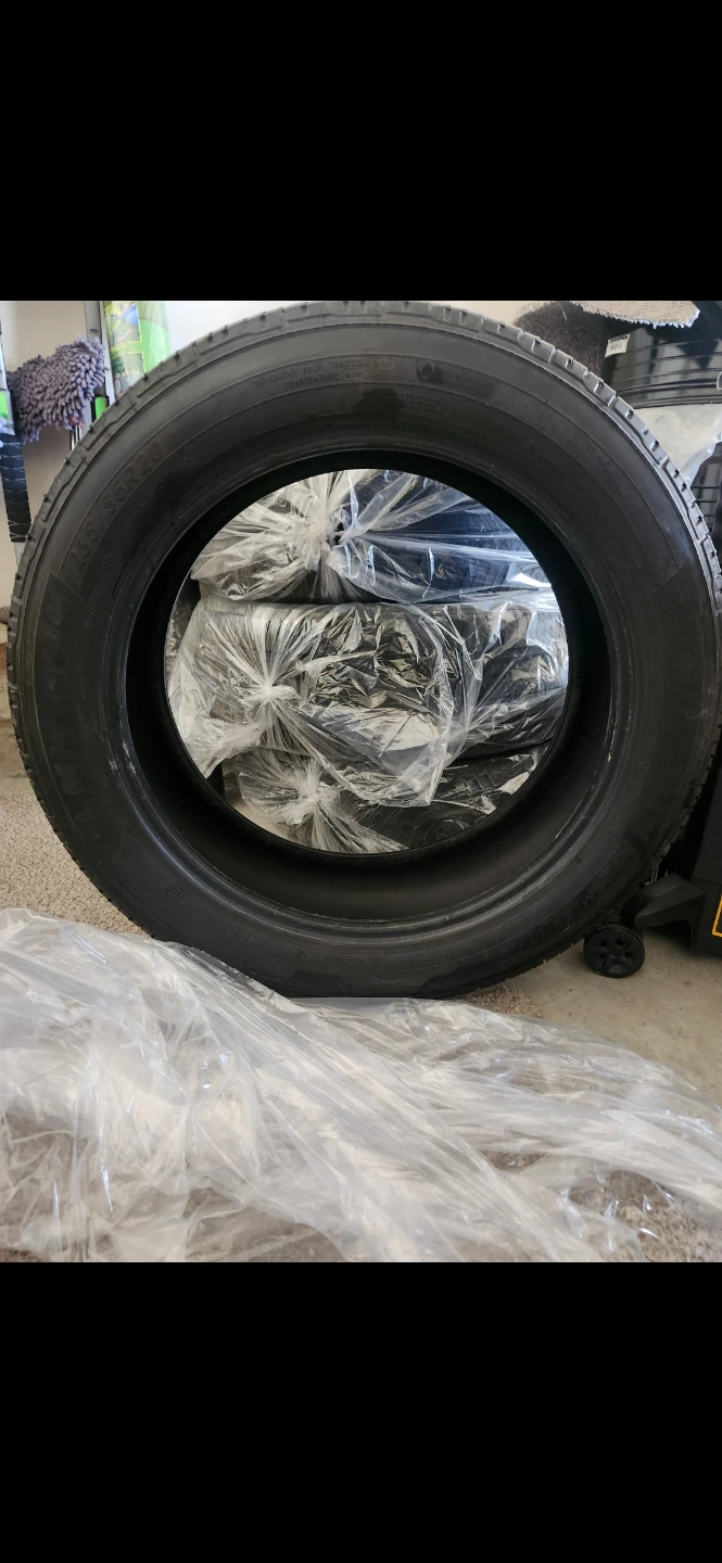 Set of 4 Michelin Premier LTX 235/55R20 Tires