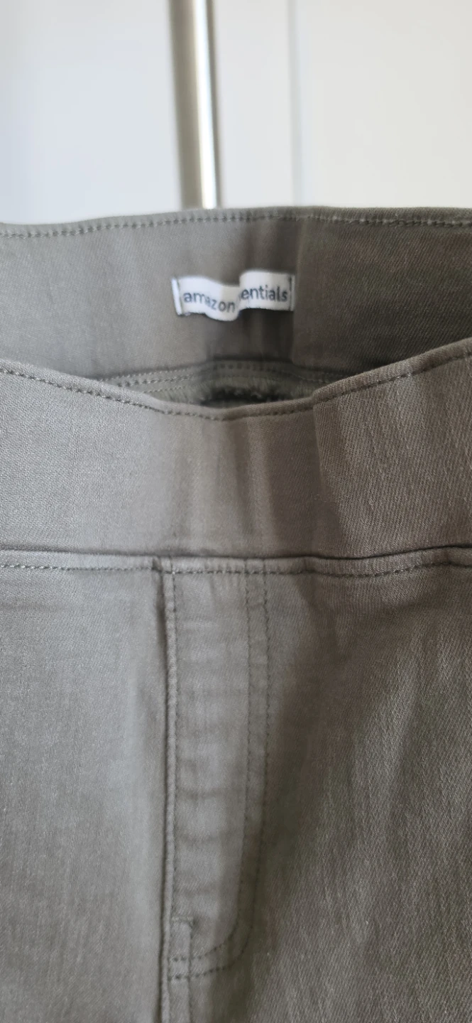 Never worn Amazon Essentials Olive Pull-on Pants - photo 2