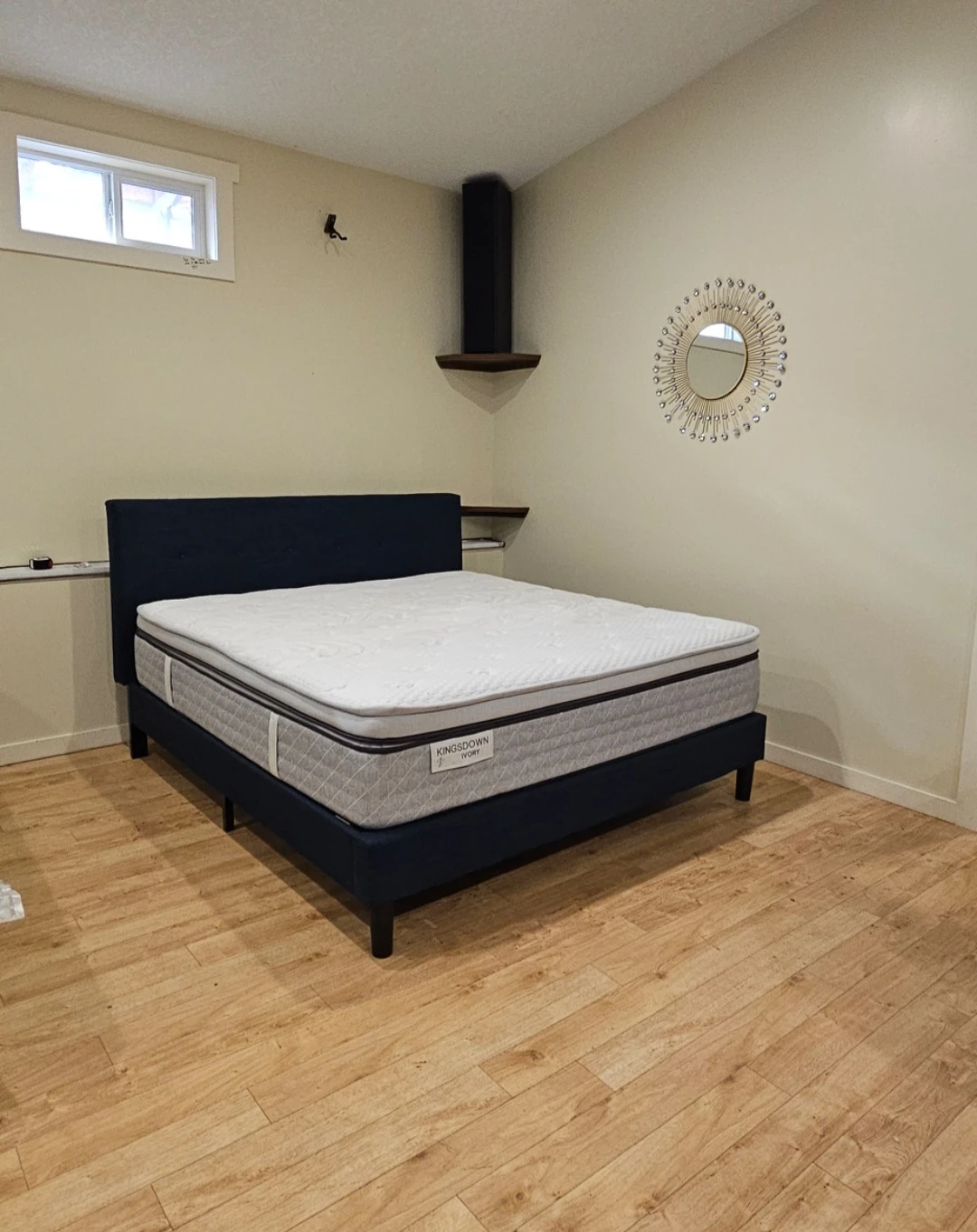 Complete King Bed - Kingsdown Ivory