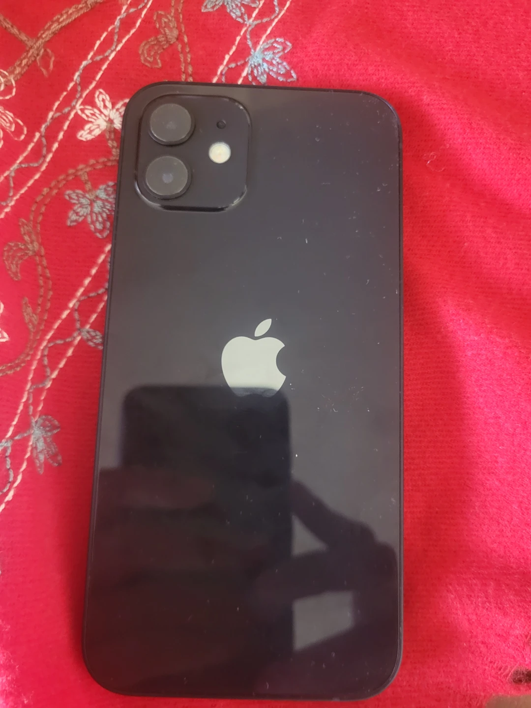 iPhone 12 - photo 2