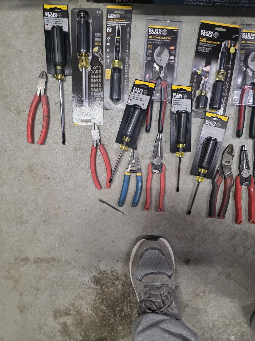 Klein Tools Backpack with Assorted Hand Tools - photo 3