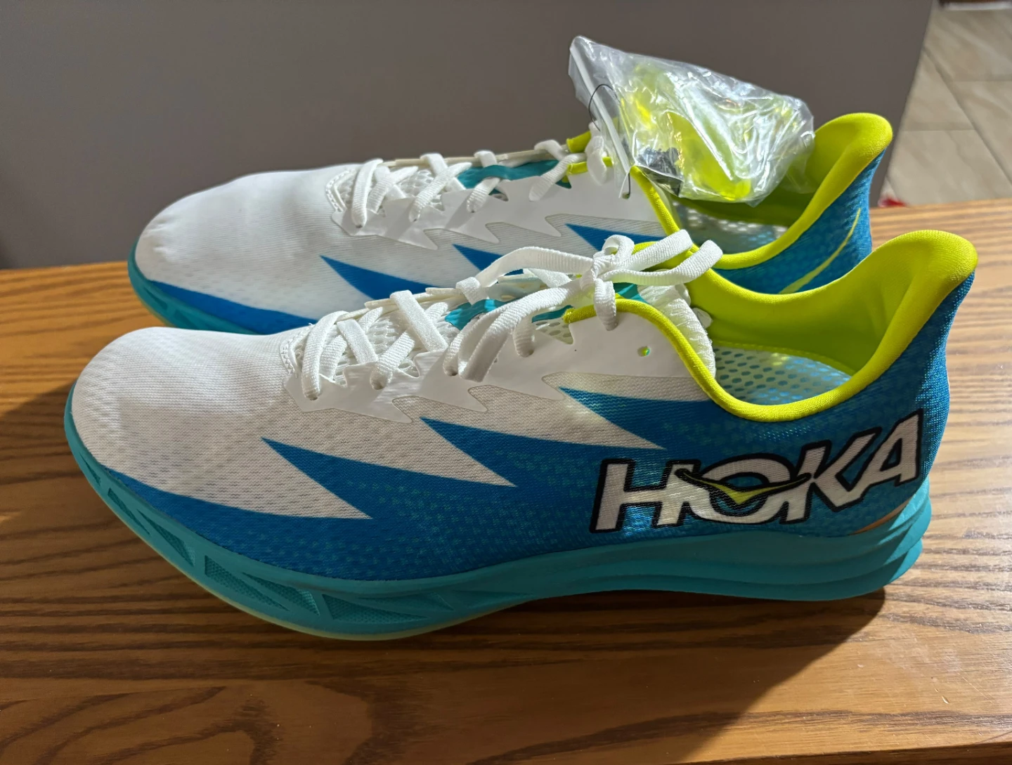 Hoka U Crescendo MD Track Spikes - photo 2