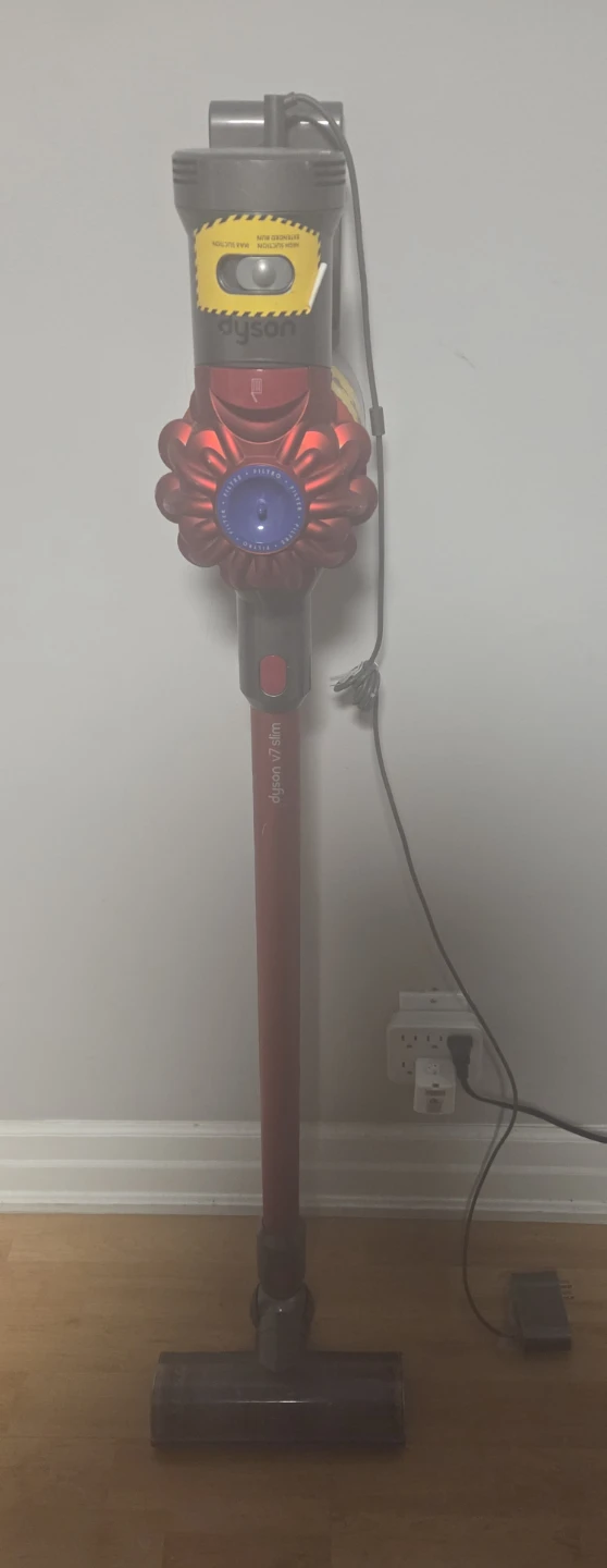 Dyson V7 Slim Cordless Vacuum
