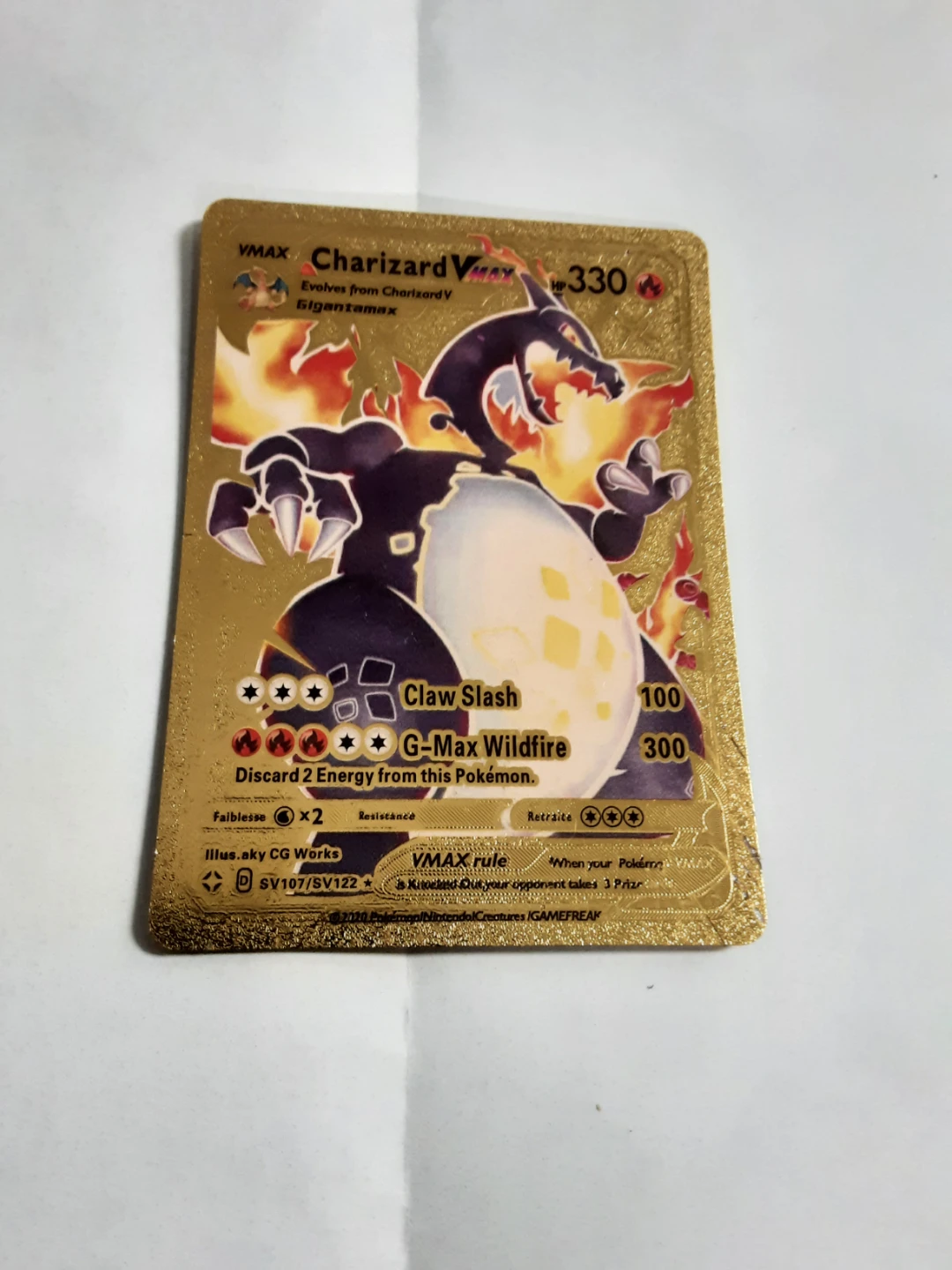 Gold Charizard VMAX Trading Card