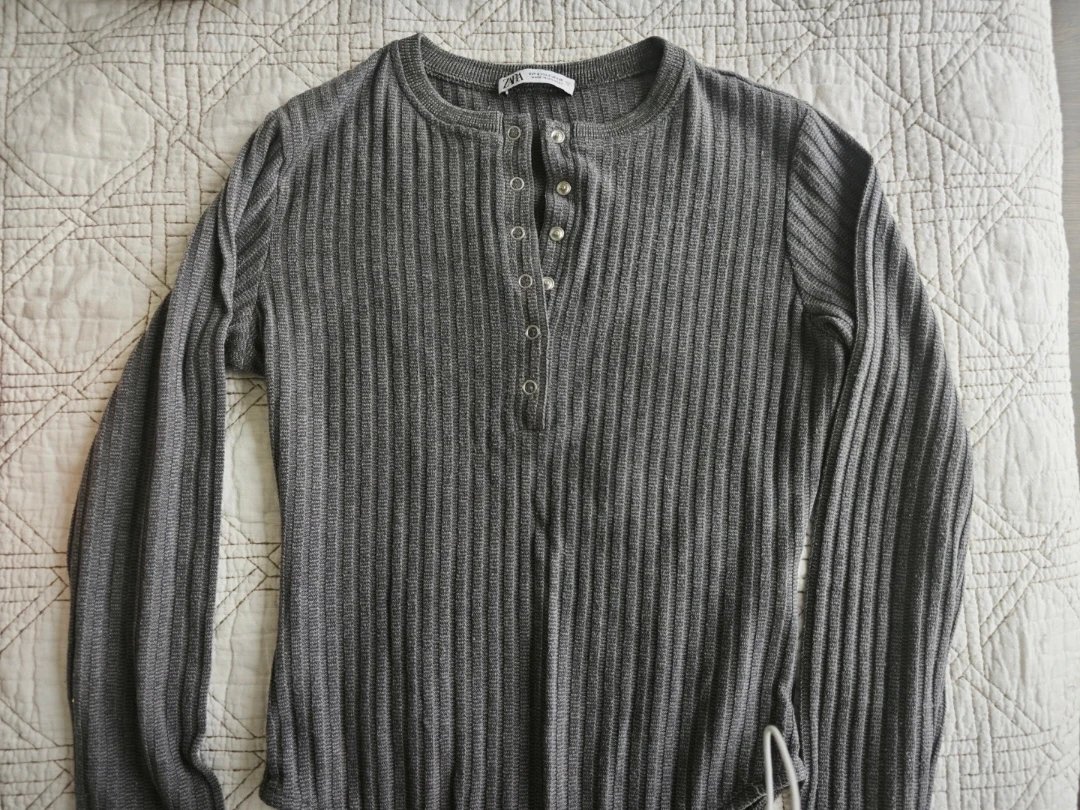 Long Sleeve Tops - photo 3