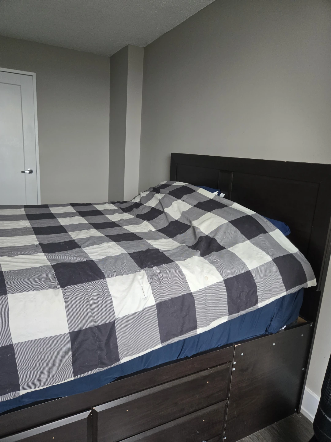 Appleton Dark Queen Storage Bed - photo 2