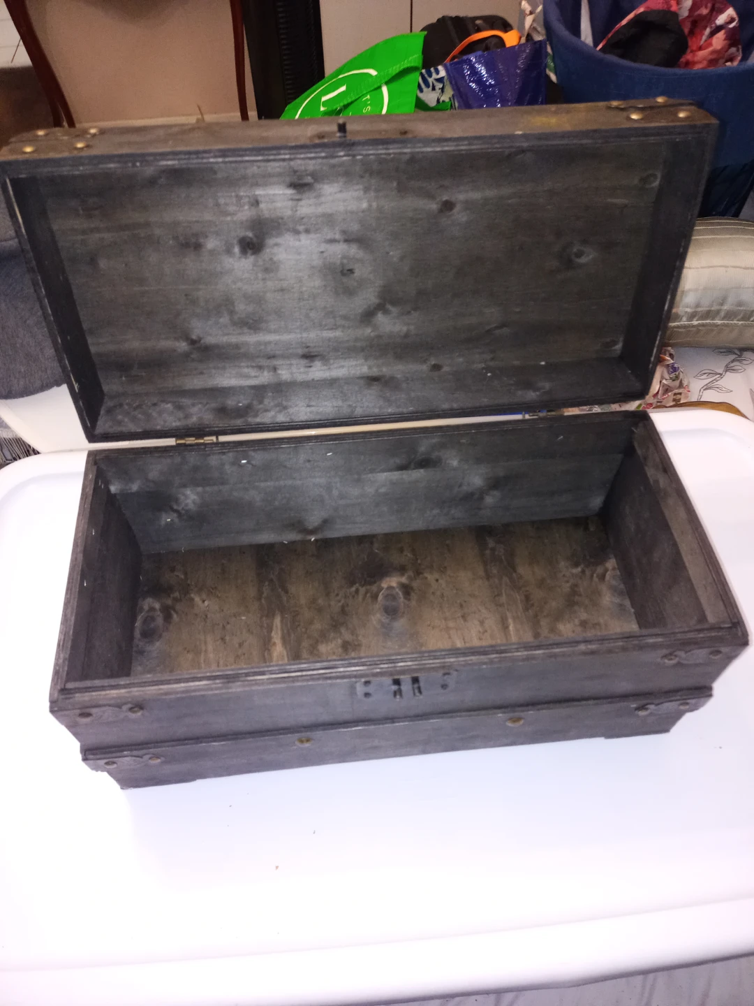 Chest With No Locking Latch - photo 5