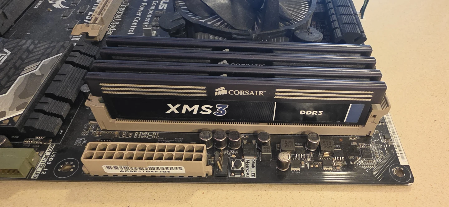 ASUS Sabertooth Z97 Mark 2 Motherboard - photo 2