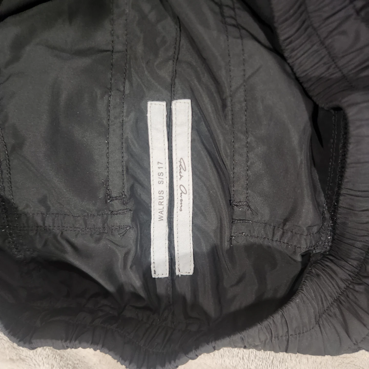 Rick Owens S/S 17 Black Nylon Cargo Shorts size52 - photo 3