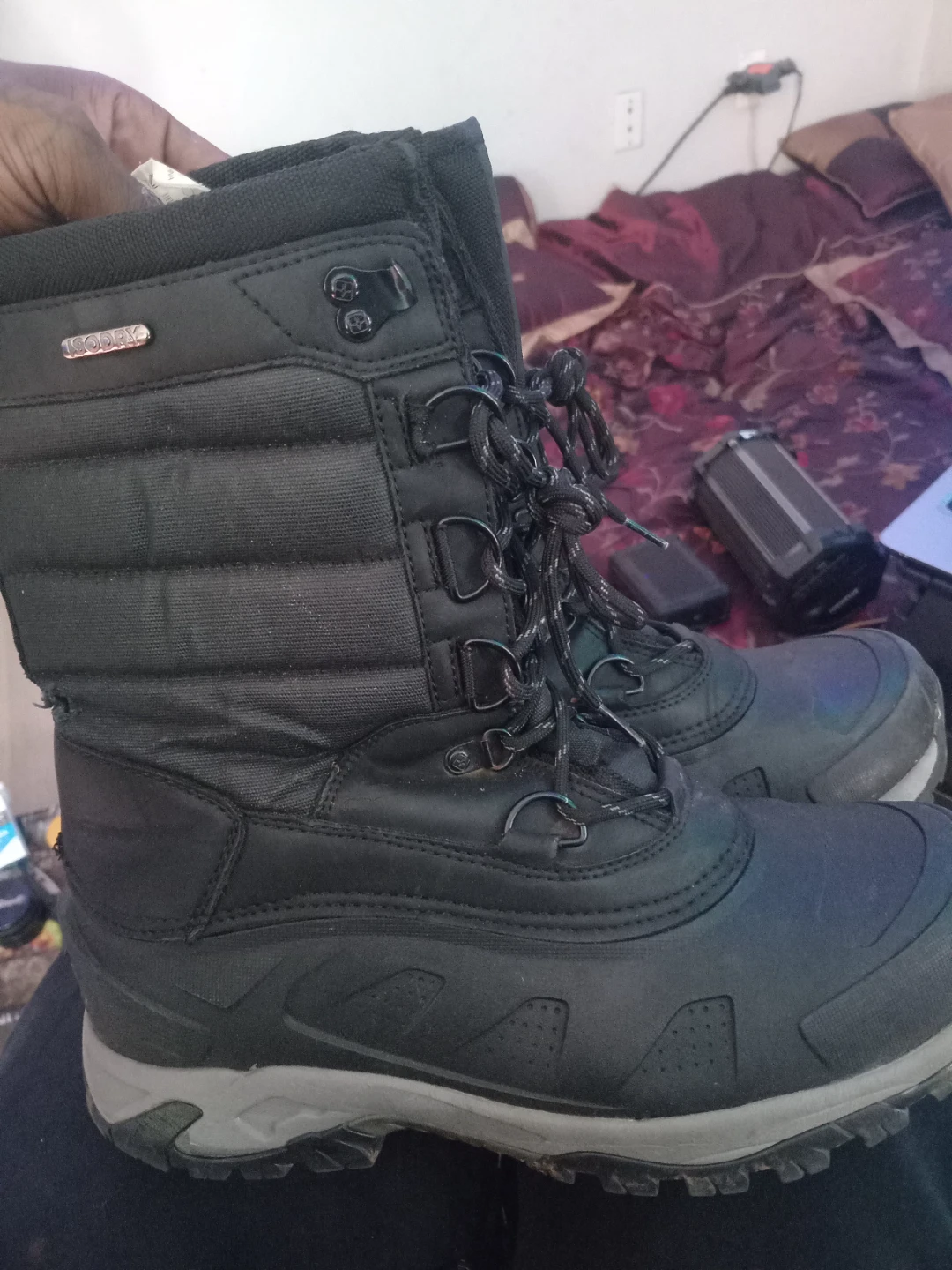 Size 10 snowboots