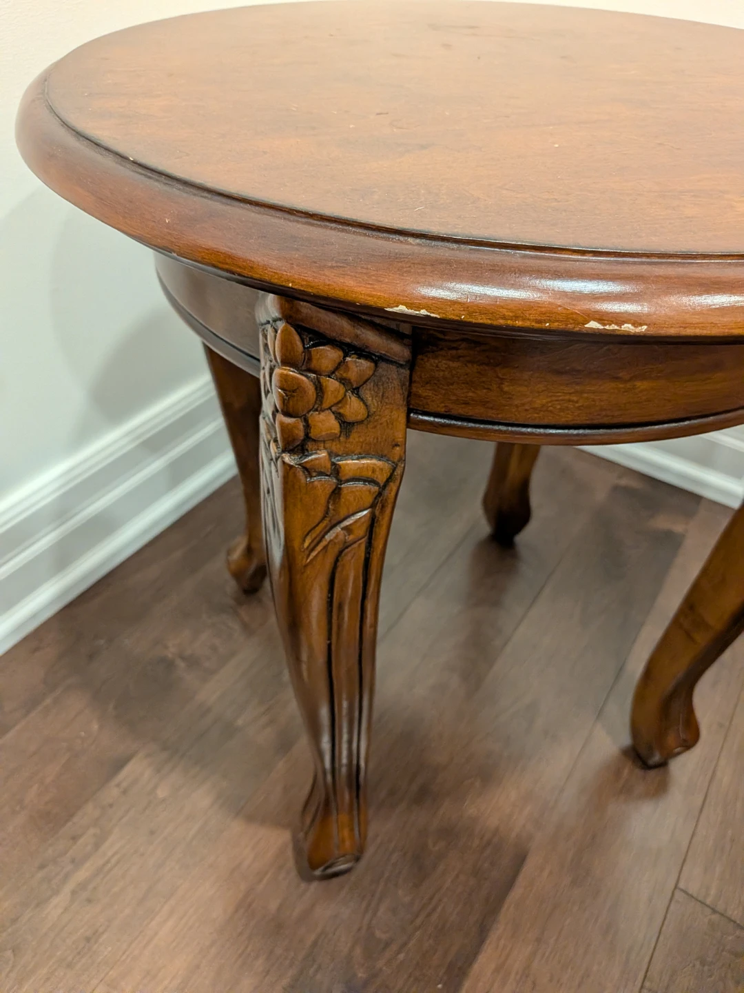 Round Wooden Accent Table - photo 3