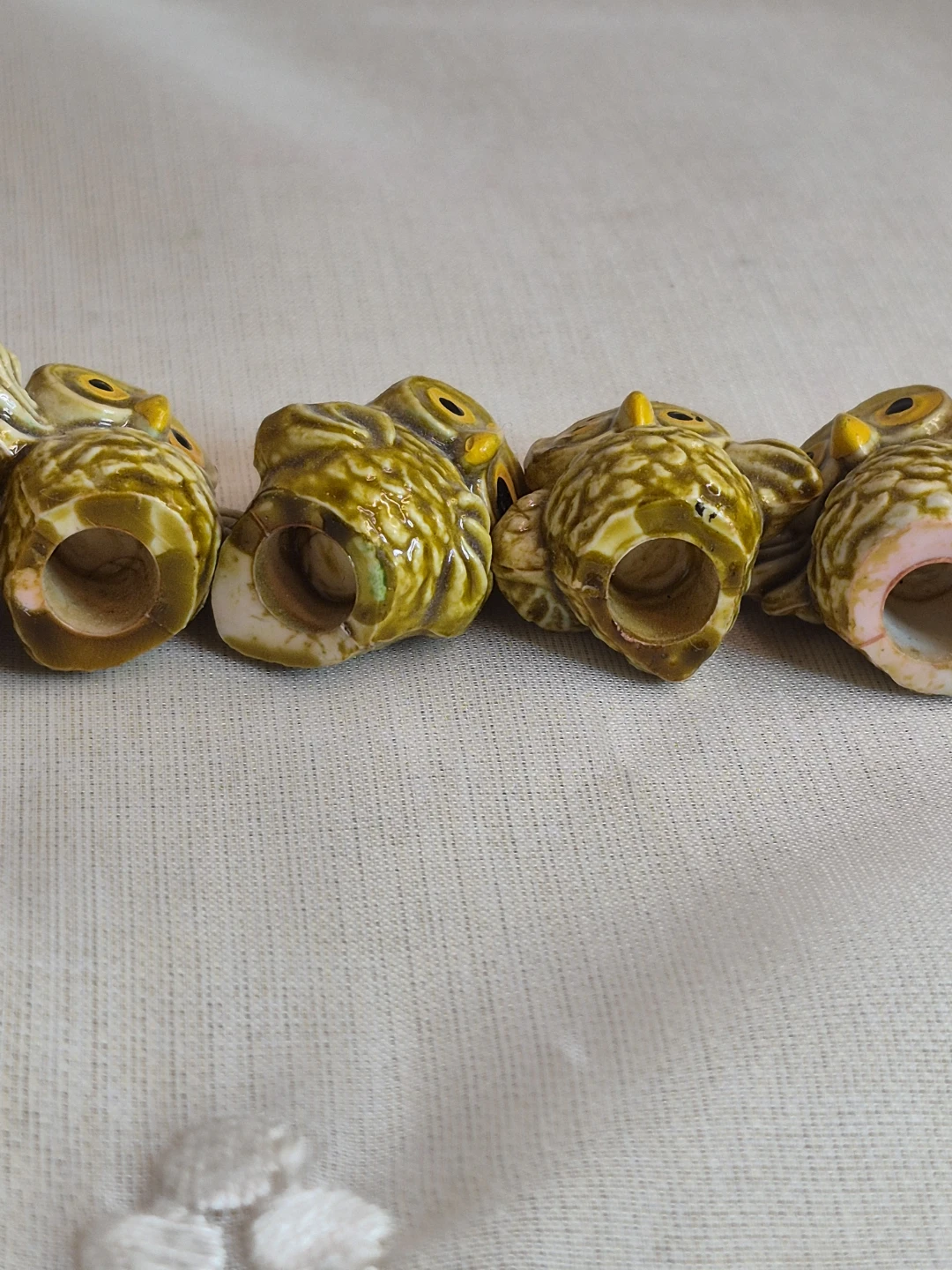 Set of 5 Vintage Tiny 1" Solid Hard Plastic Resin Owls - photo 4