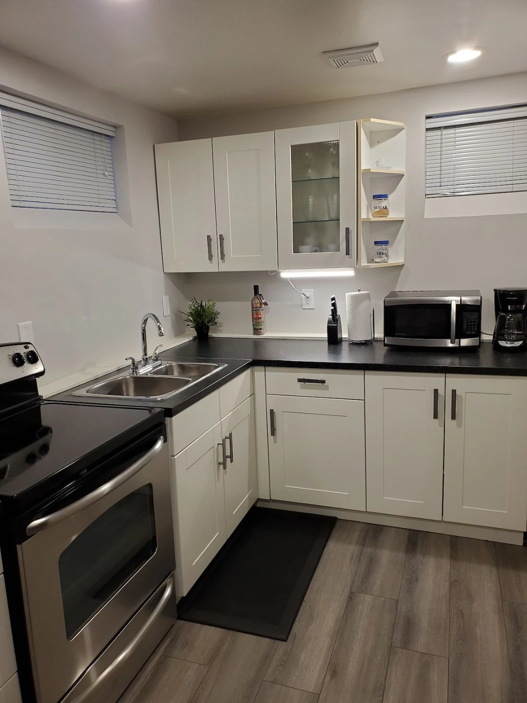 52 Westroyal Rd. (Etobicoke, ON) $1,100/mo. rental - photo 4