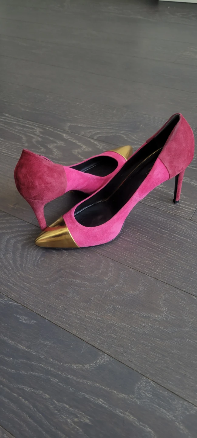 Gucci Shoes Pink Suede  Gold Cap Toe Pumps 9.5 - photo 4