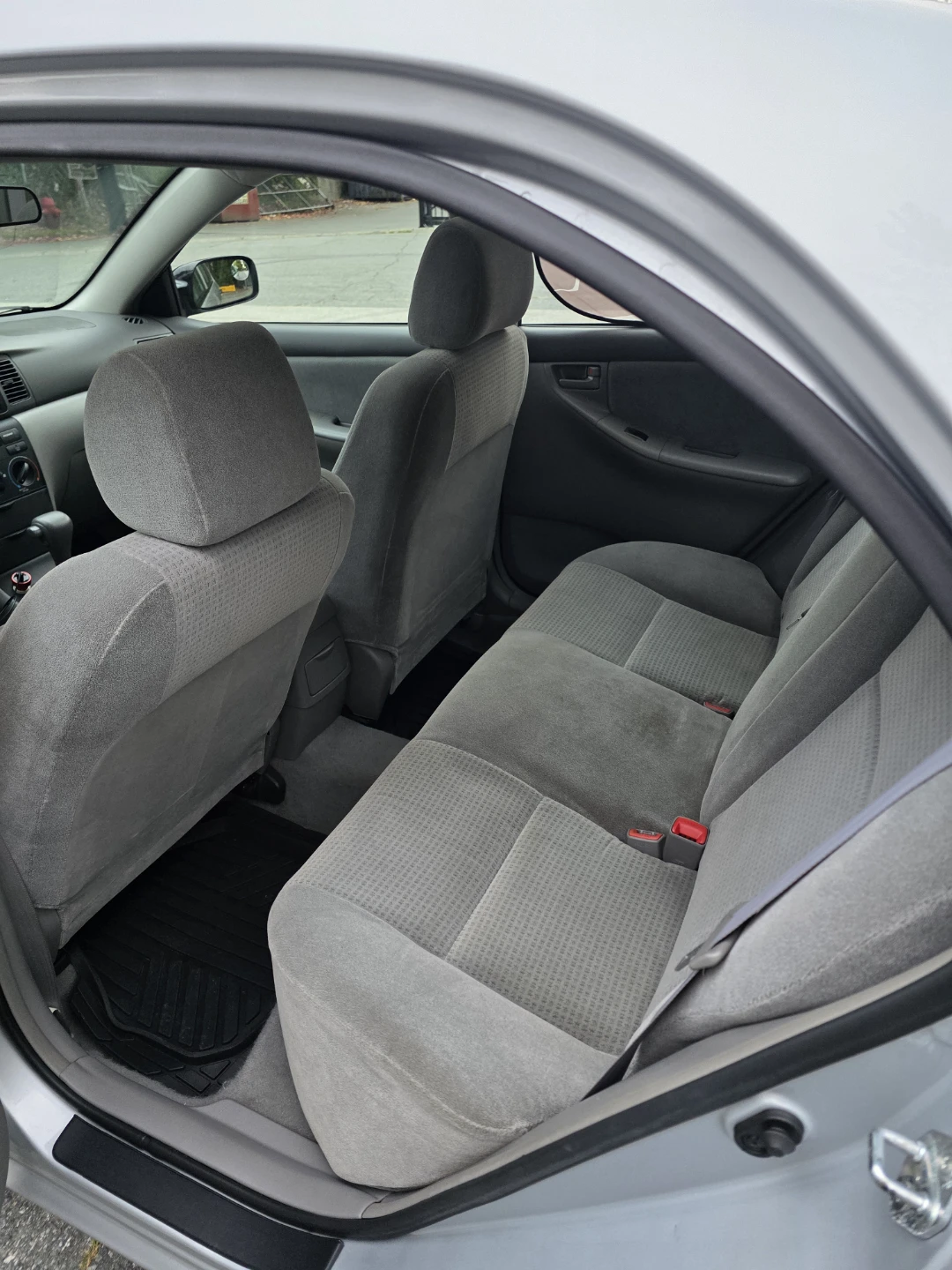 Silver Toyota Corolla Sedan - photo 5