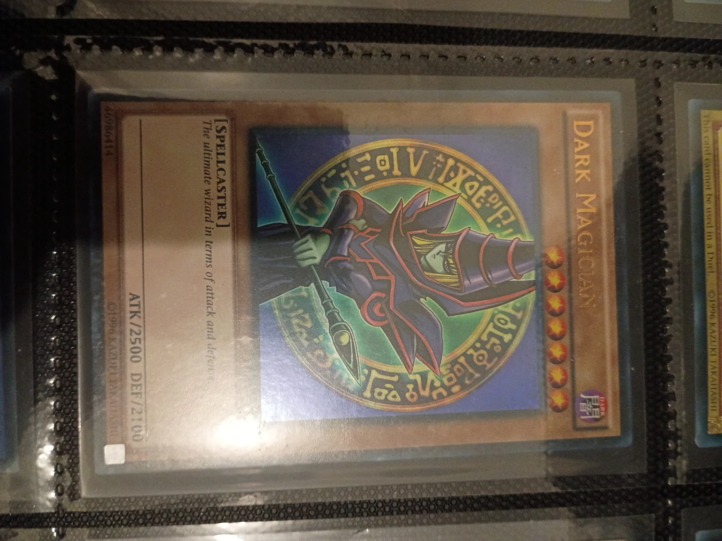 Yu-Gi-Oh! Dark Magician Trading Card🏈