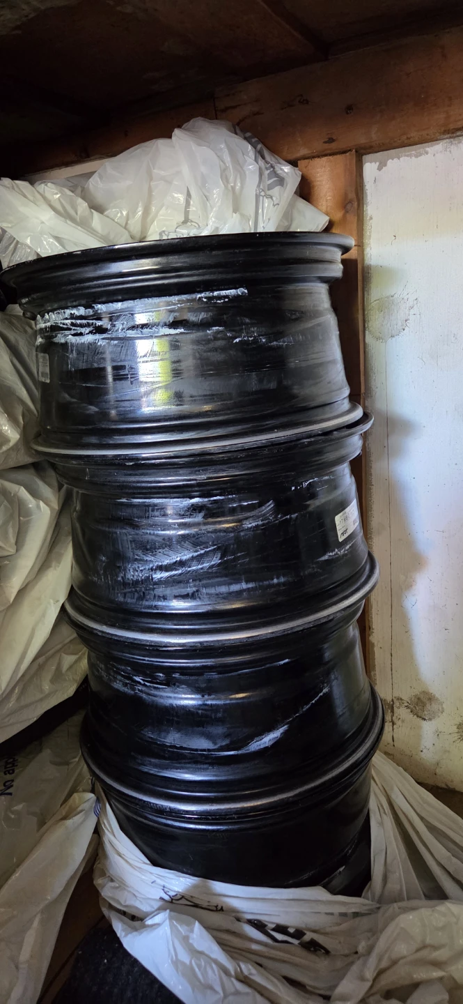 Set of 4 - 17 inch Alloy Wheels_bolt pattern 5 x 120 - photo 3