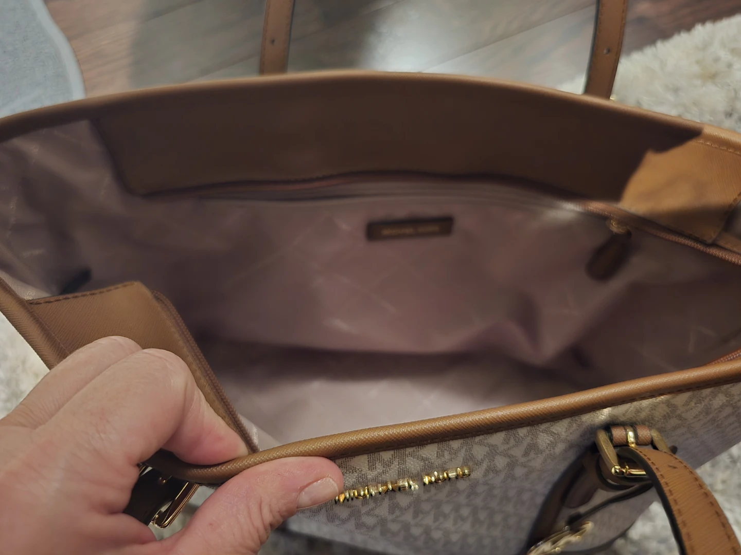New Large Michael Kors Purse - photo 2