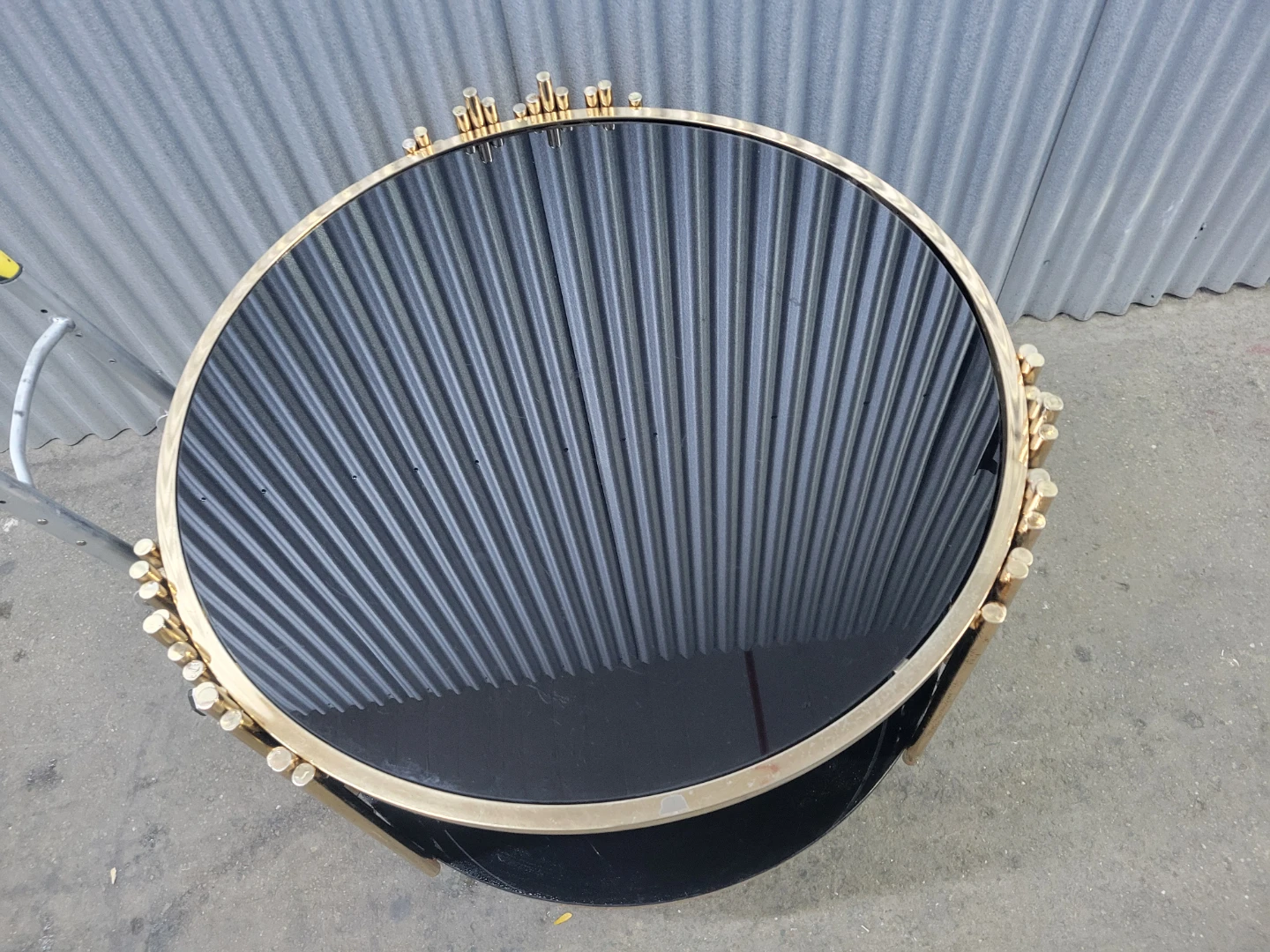 Modern Gold and Black Circular Accent Table - photo 3