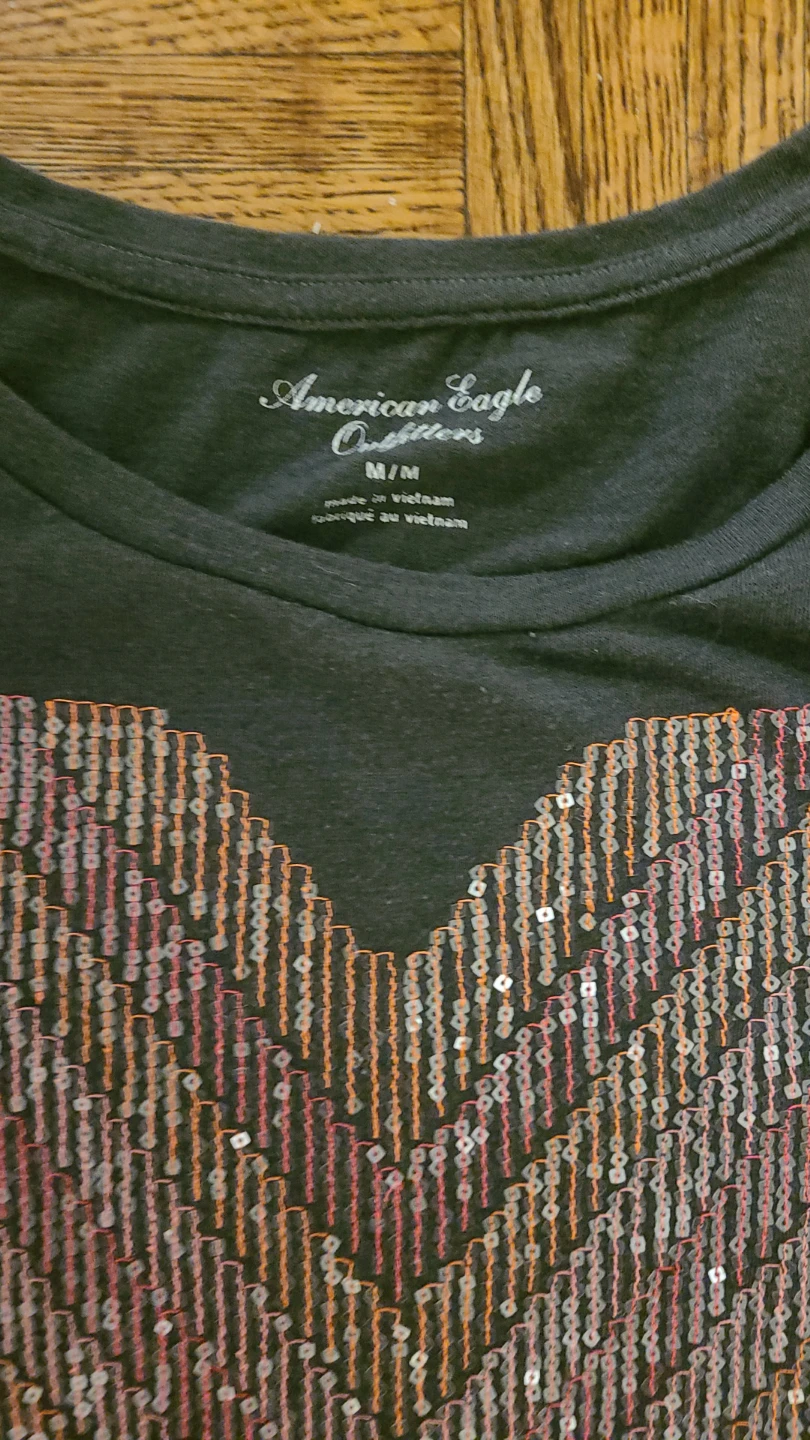 American Eagle Outfitters sequined heart t-shirt - photo 2