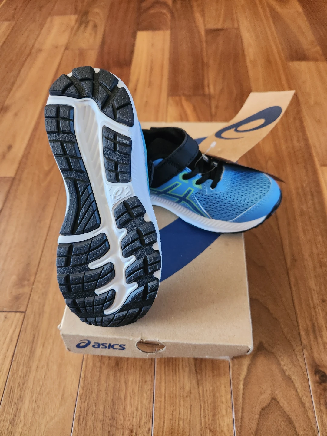 ASICS Contend 8 PS Kids Running Shoes Boys size 11 - photo 2