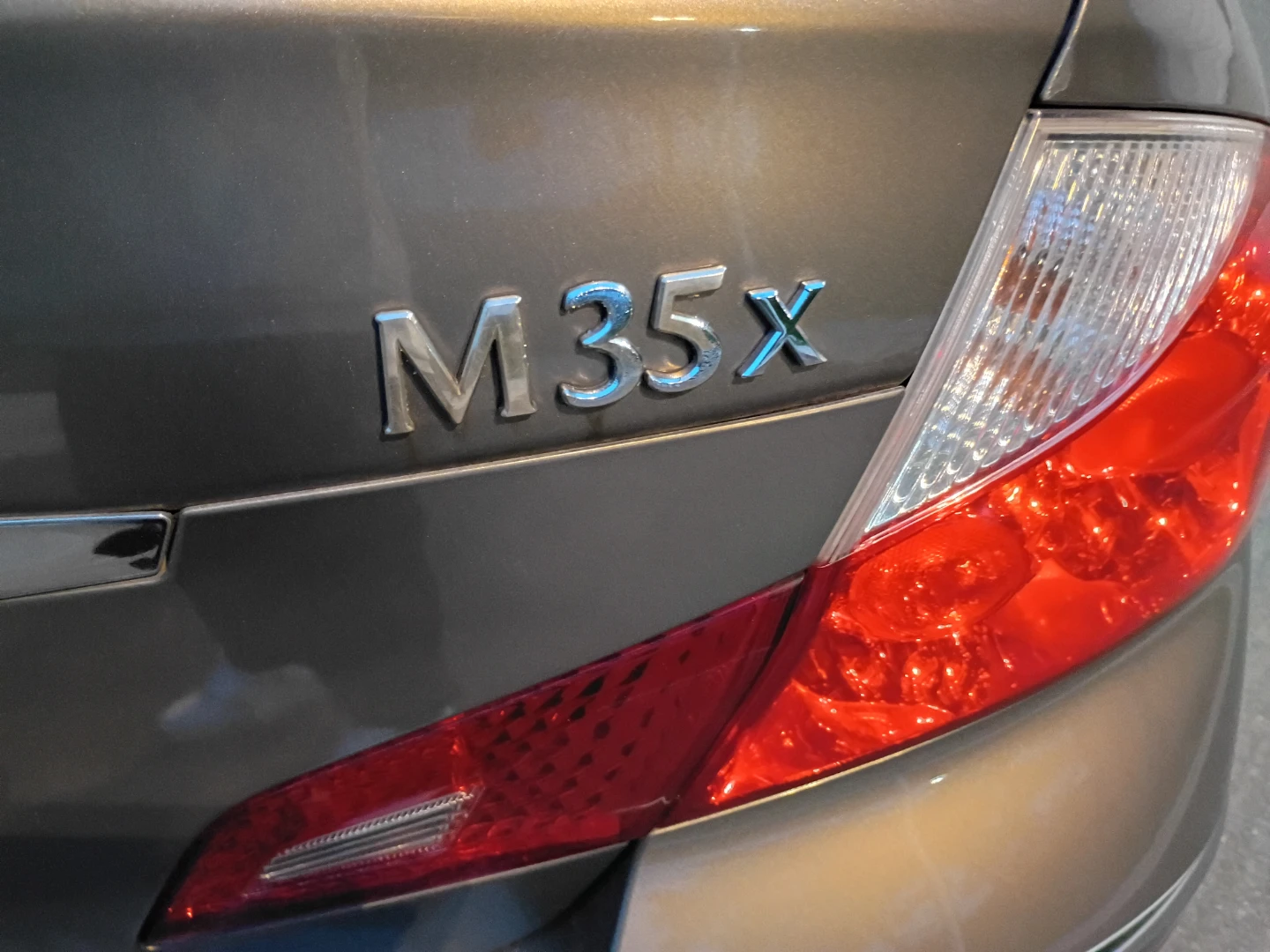 Infiniti M35x Sedan - photo 3