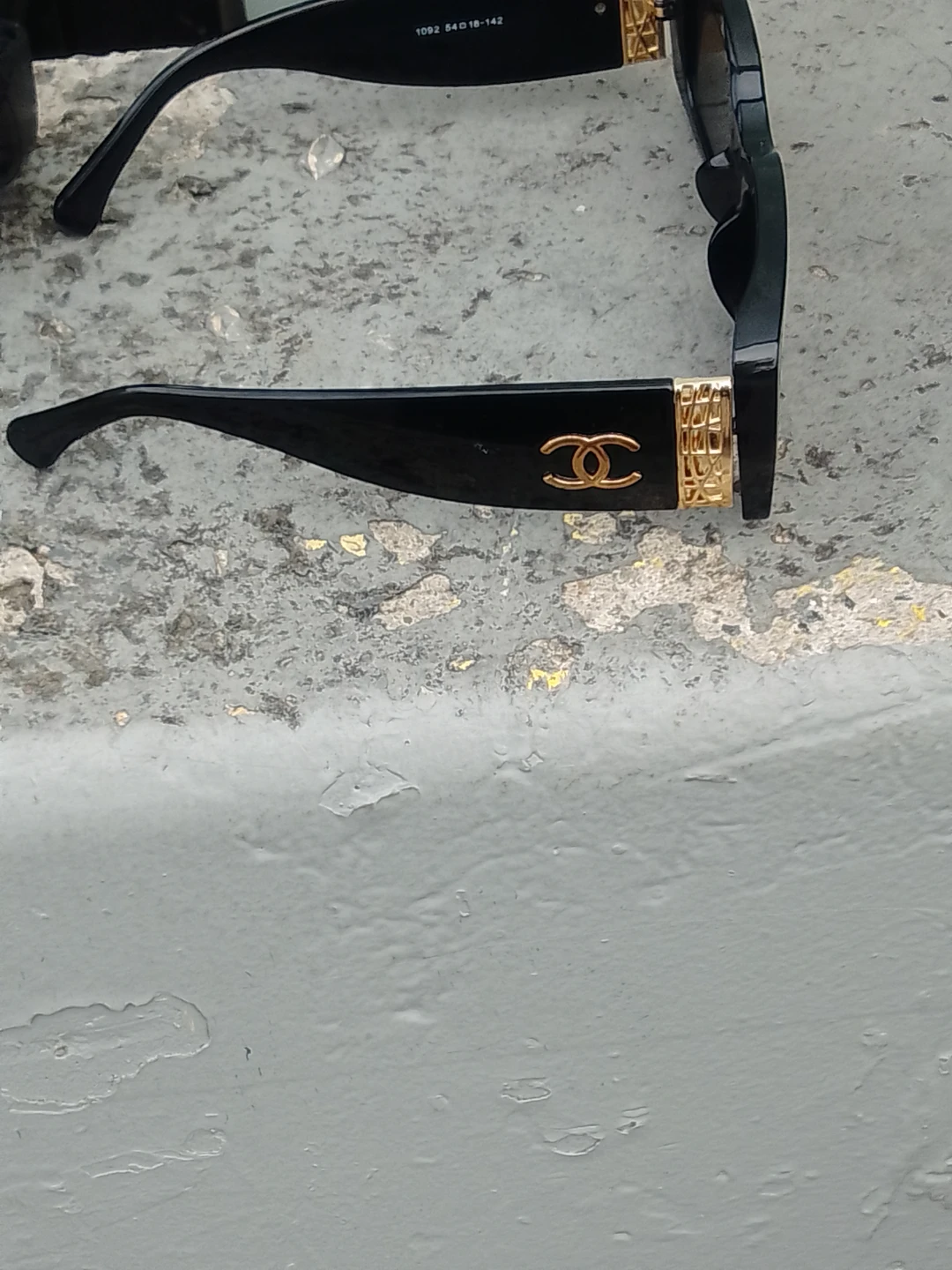Channel sunglasses - photo 3