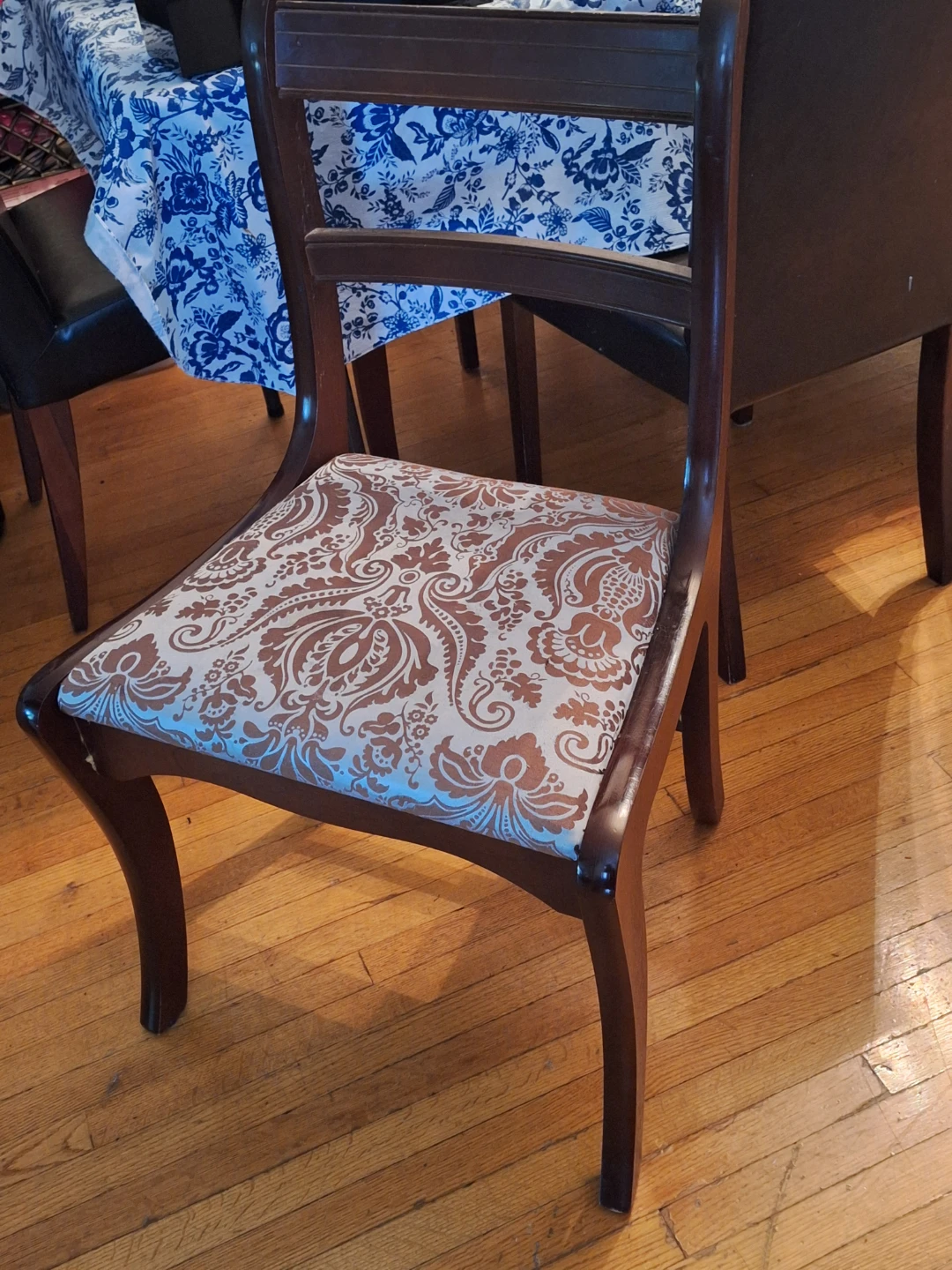 Wooden dining chair with patterned upholstery - photo 5