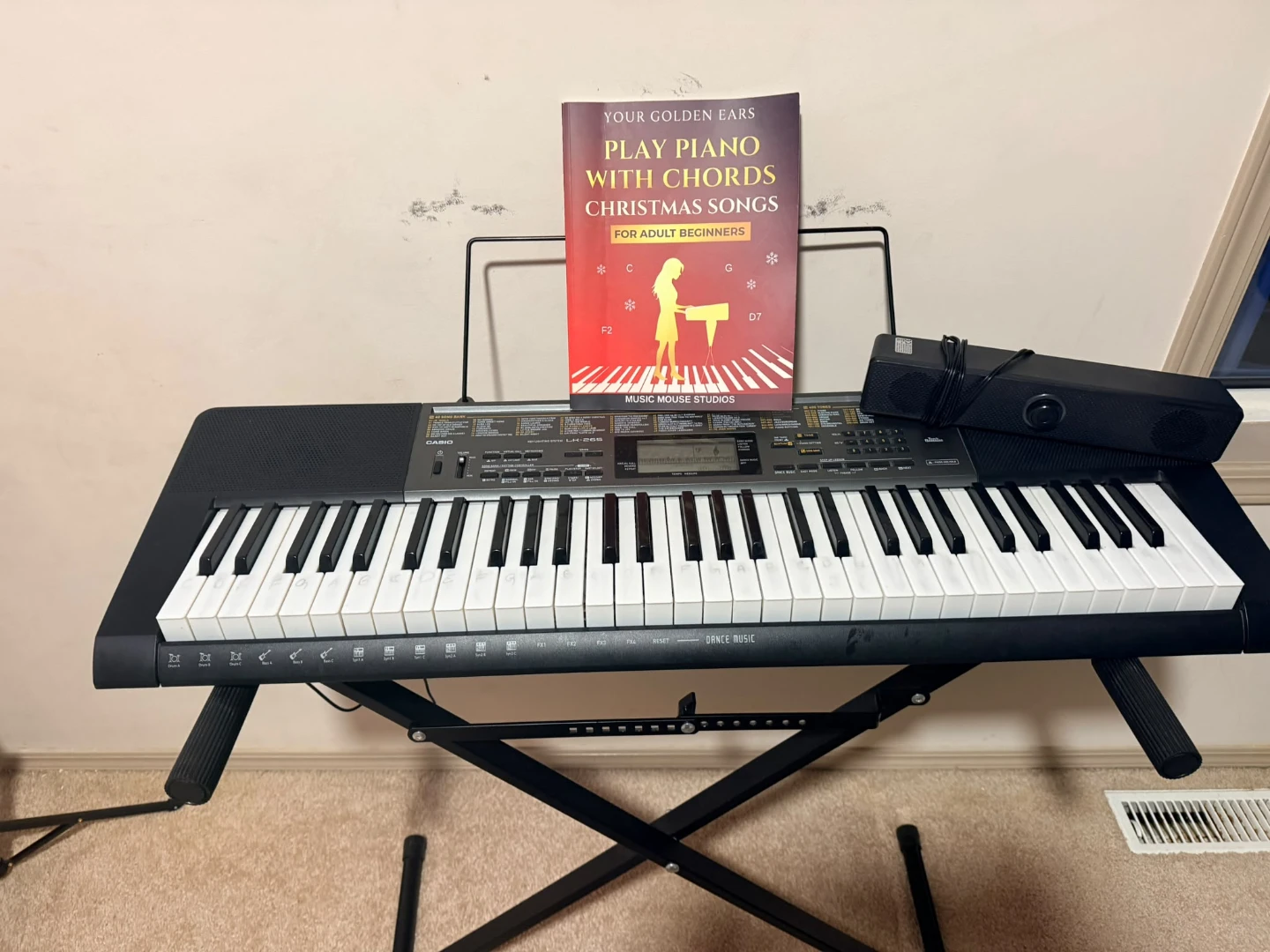 Casio LK-265 Keyboard with Stand and Music Book - photo 4