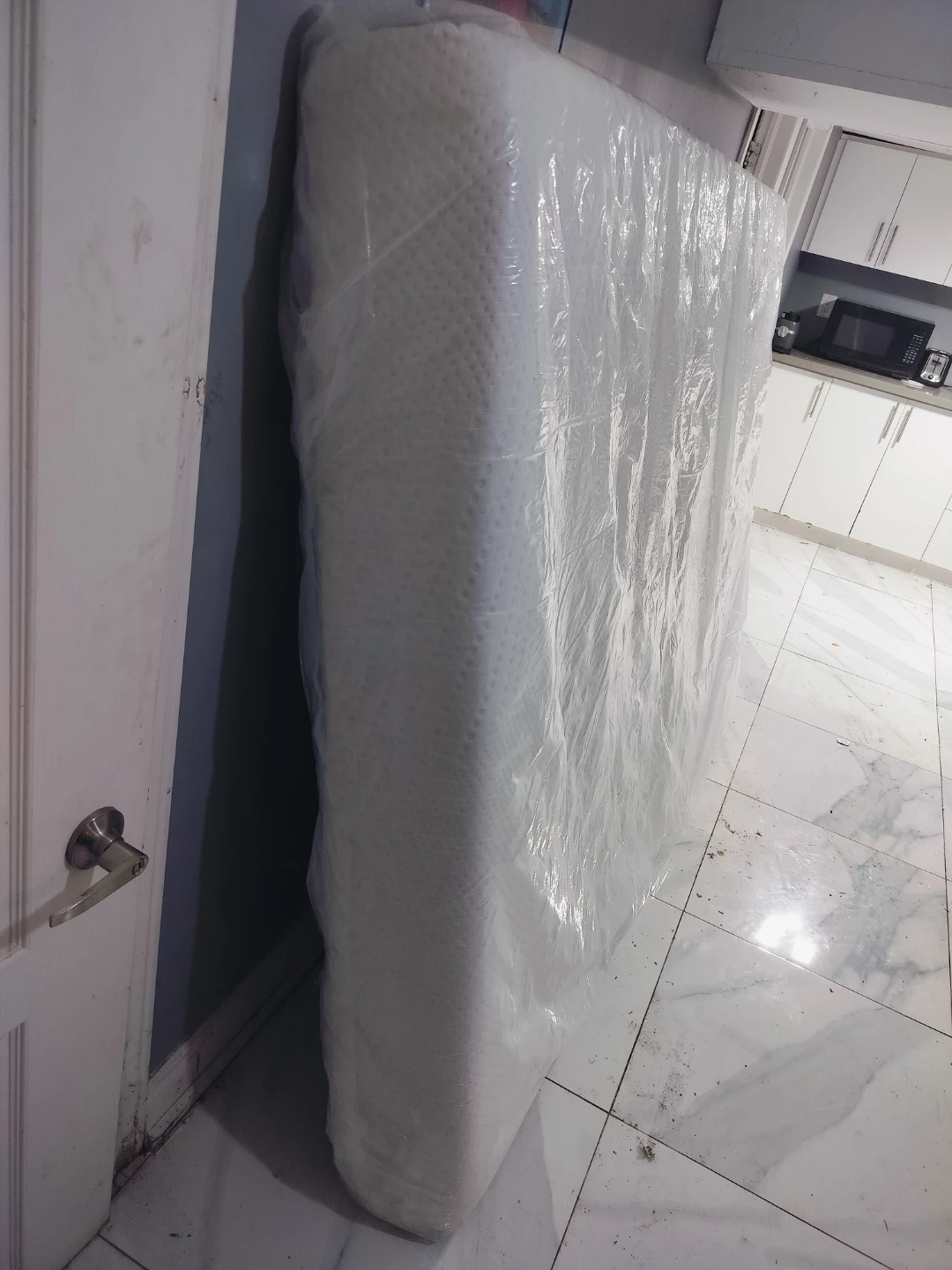 Clean White Mattress - photo 2